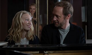 Standbild aus der Amazon Prime Deutschland Miniserie "Die Therapie" 