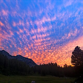 Sonnenuntergang in den Bergen