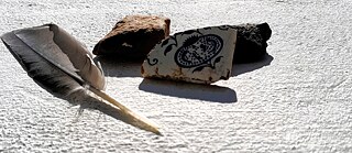 Reinhard Stöckel: Feder, Schneckenhaus und Scherbe