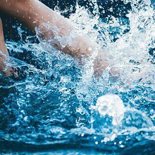 Planschen im Schwimmbecken