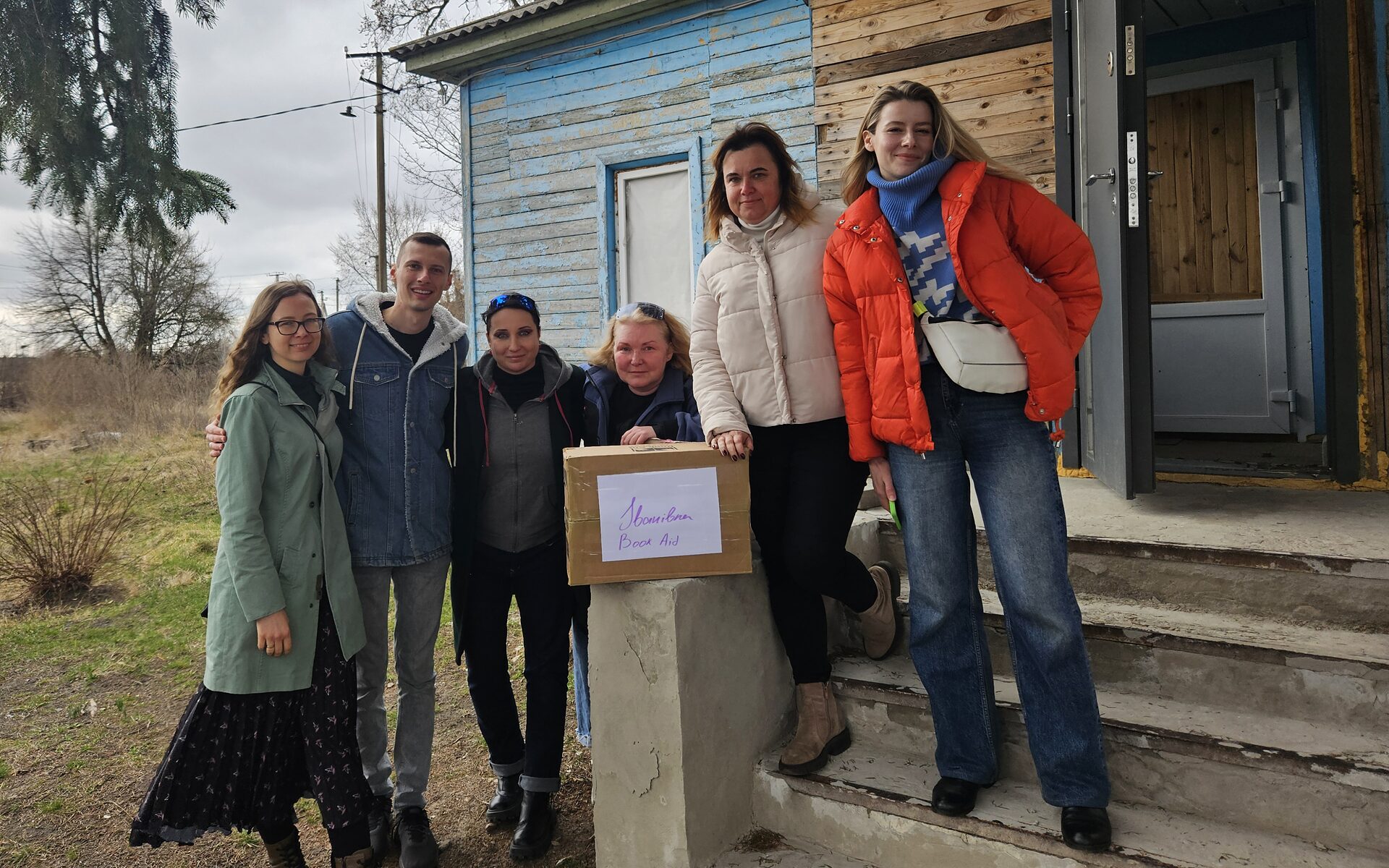 Polgacha bolgan qizil koylaklar