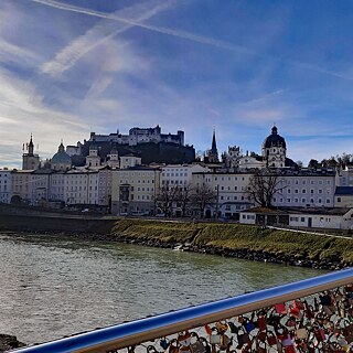 Blick über die Salzach auf Salzburg