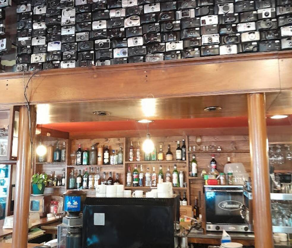 O Museu surpreende com sua grande coleção de câmeras antigas. 