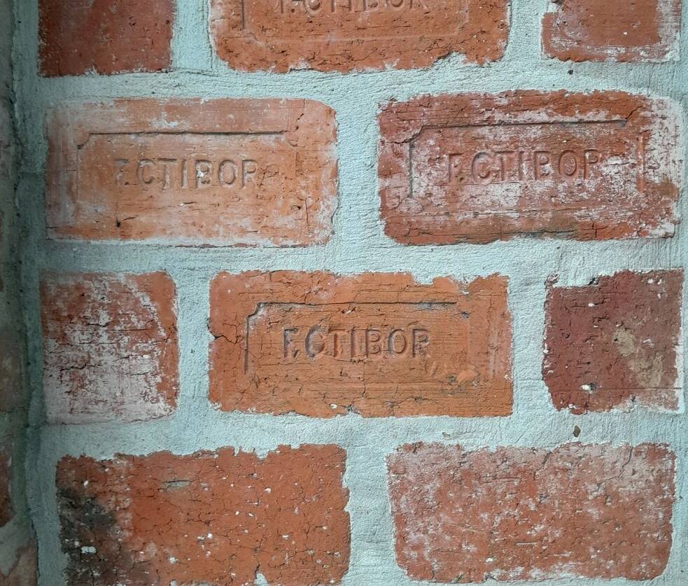 Os tijolos Ctibor, parte indispensável do museu.