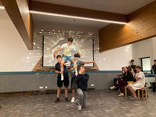 Jugendliche Akrobatik