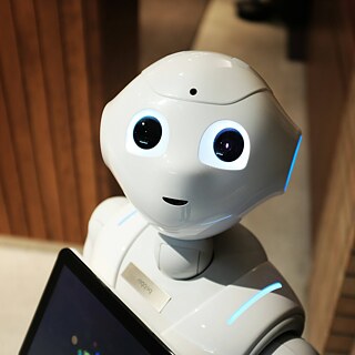 Ein Roboter der uns ansieht