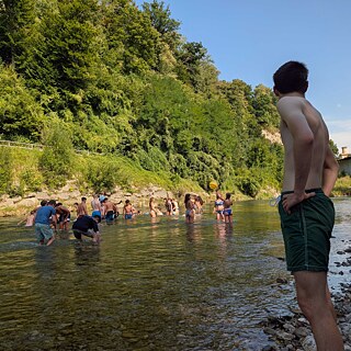 Treiben lassen am Hausfluss Traun