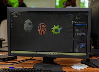 3D-Modellierung bei Kouman 2025 in Abidjan, mit einem modellierten Objekt auf einem Computerbildschirm in einem mit modernster Technik ausgestatteten kreativen Arbeitsbereich.