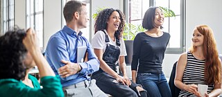 Junge Erwachsene, Stipendien, Austausch