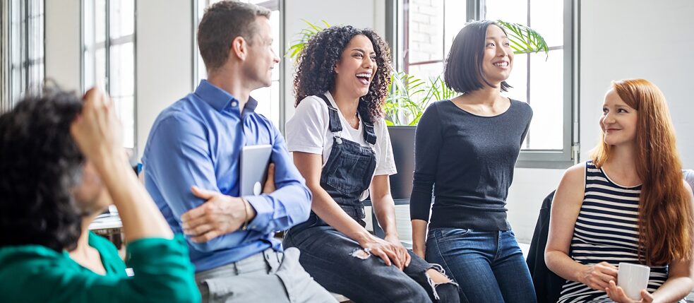 Junge Erwachsene, Stipendien, Austausch