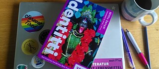 Bucheinband: Identitti