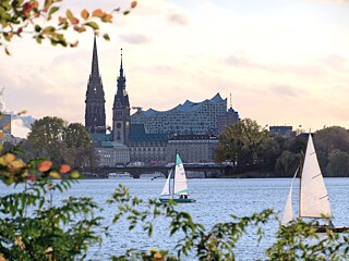 Have you ever been to Hamburg? Why not learn German in Germany and visit the new building of the philharmonia?