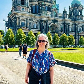 Sonja Fedrizzi in front of the Bode museum