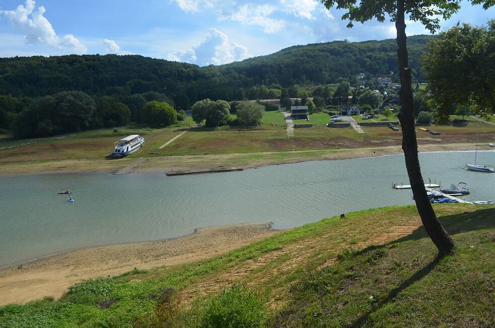 Dobrá. Loď na suchu