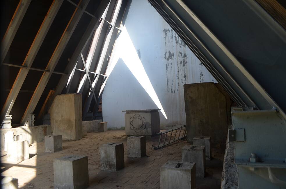 Dom smútku, Petejovce