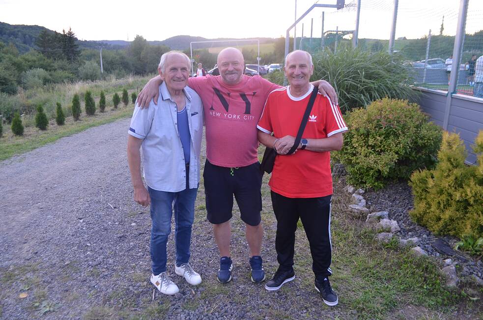 Ňagovčania. Starosta Vlado Roháč vľavo