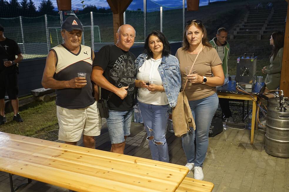 Moji noví známi, práve sme si potykali