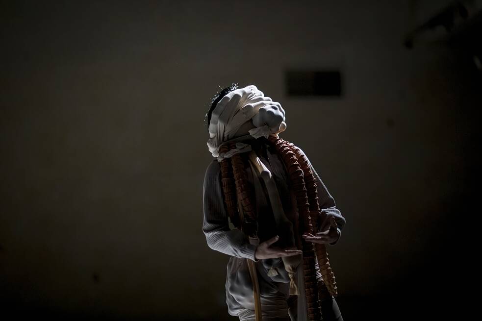 Performance: "Devourer"