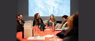 OPEN CALL für Studierende für das Vermittlungsprogramm „Loaded Silence“ im Bereich Kunst und Politik