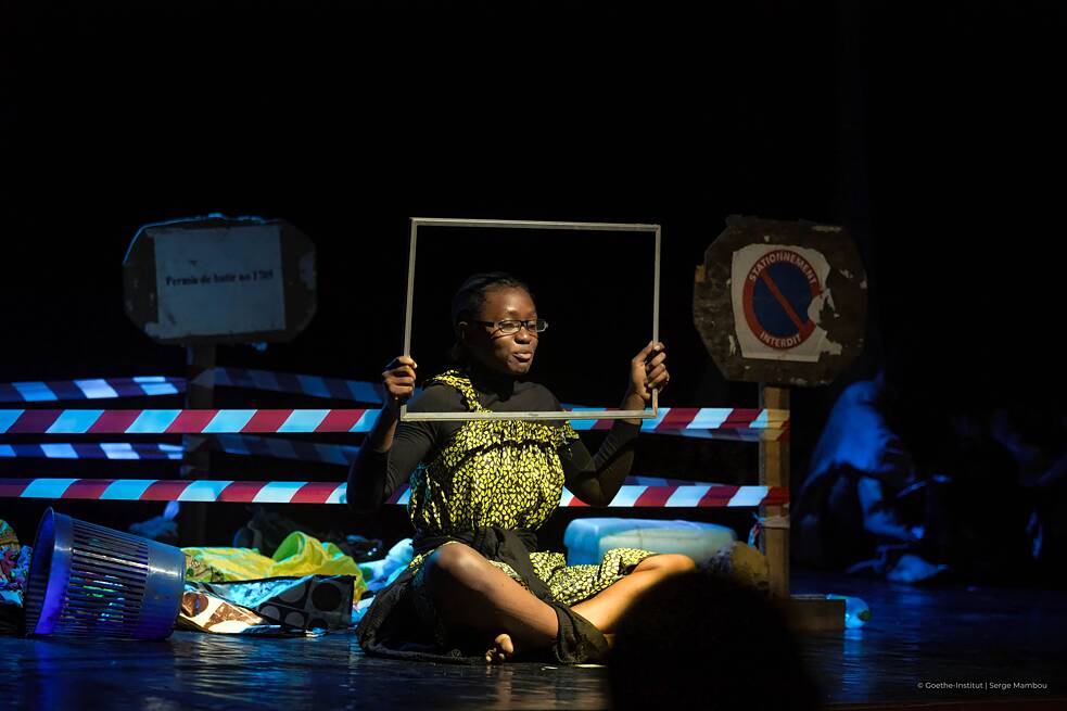  20250912_g-d-theatre_et-nous-les-chiens-de-la-rue