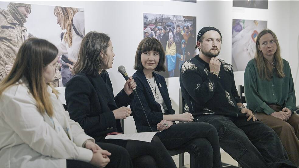 Tlačová konferencia iniciatívy Atelier Des Artistes en Exil v Paríži