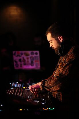 Aladin (Alaaeddine / علاءالدین)