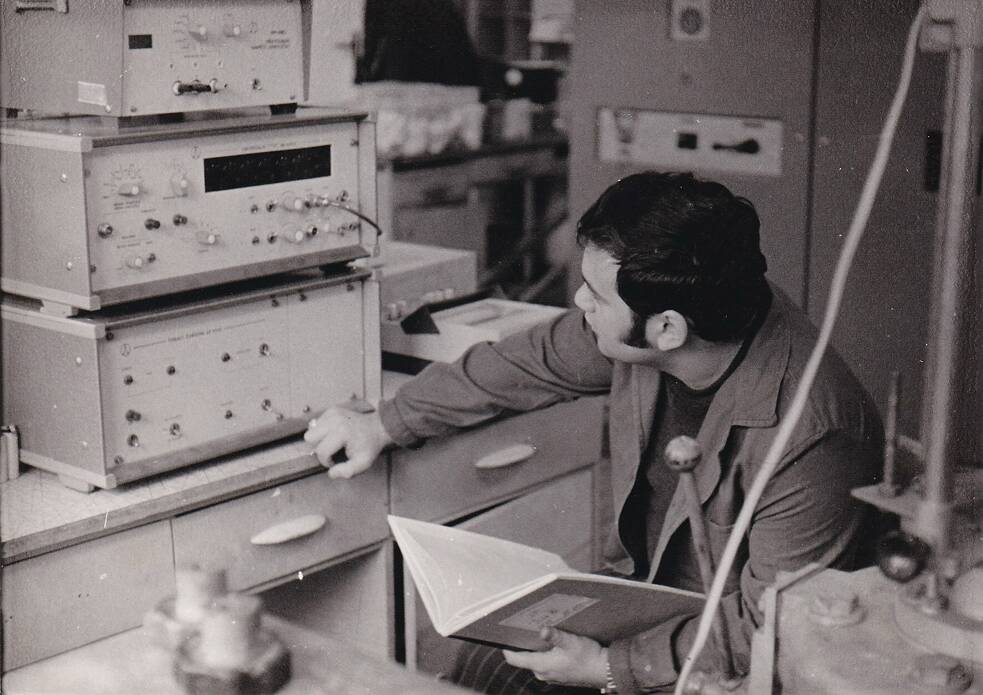 Dedo Fero na vysokej škole.