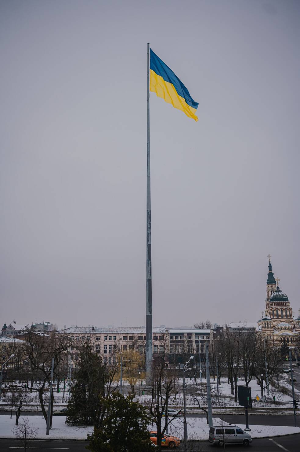 Der Fahnenmast in Charkiw ist der zweithöchste in Europa.