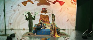 Teaser Pressenotiz 03.11.2025 Madrid - In the name of Scheherazade... (quer)