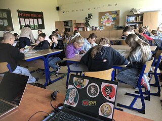 Uczniowie i uczennice podczas warsztatów Trąbki Wielkie