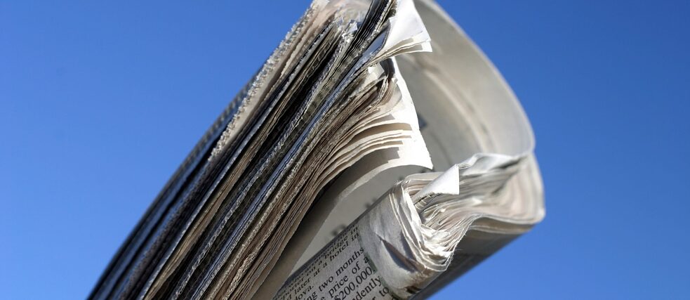 How to read the news