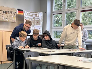 Uczniowie i uczennice podczas warsztatów Poznań