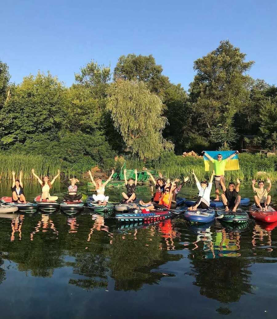 Deti sa počas jedného z projektov učili pádlovať.