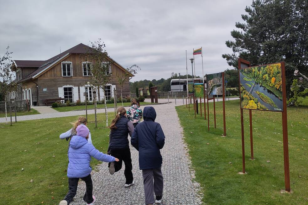 Vzdelávacie exkurzie pre školákov v regionálnom parku Pagramantis. 