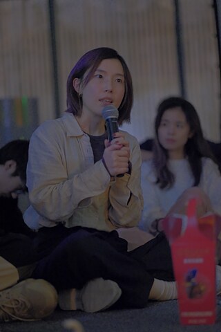 Dr. Jenny Jiaying Chen, curator of “Speaking into the Mirror”, sharing her thoughts on “loneliness” 