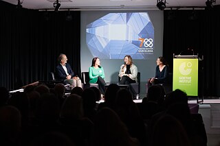 Festakt: Gesche Joost mit Joachim Bernauer, Bettina Bremme, Franziska Börner