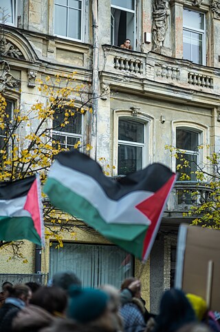 Protest na podporu Palestiny ve Vilniusu. Litva oficiálně podporuje řešení v podobě dvou států, ale vyhýbá se výraznější kritice izraelské vlády za postup její armády v Gaze.