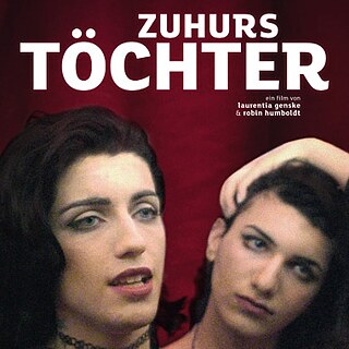 L'image montre deux femmes et le titre du film