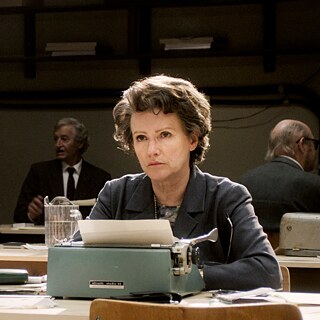 Im Jahr 2013 widmet sich Margarethe von Trotta erneut einem Frauenporträt: „Hannah Arendt“ erzählt die Geschichte der zu Lebzeiten heftig kritisierten Denkerin und Journalistin. Diese hatte die Eichmann-Prozesse in Jerusalem beobachtet und darüber berichtet. Ihre These über „die Banalität des Bösen“ löste eine hitzige Kontroverse über den Holocaust aus. In von Trottas Film werden die Spielfilmszenen durch originale Filmmitschnitte aus dem Eichmann-Prozess ergänzt. 