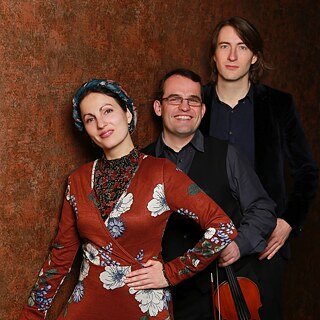 Zwei Musiker und eine Musikerin