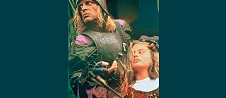 Klaus Kinski (Don Lope de Aguirre), Cecilia Rivera (Flores) in einer Szene des Films "Aguirre, der Zorn Gottes" von Werner Herzog