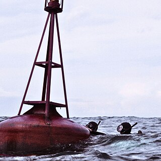 Más alla de la frontera azul (qua)