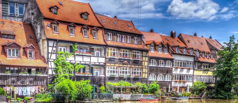 Am Ufer der Regnitz gelegen, wird die ehemalige Fischersiedlung in der Bamberger Inselstadt auch „Klein Venedig“ genannt.