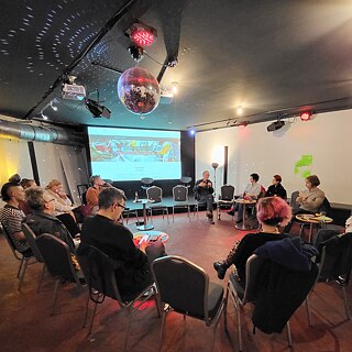 MONTHLY MEET-UP with touring artists