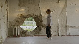 Liudmyla Mefodiivna in „Traces”. Regie: Alisa Kovalenko, Marysia Nikitiuk