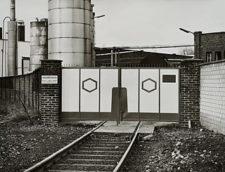 Firma Tromm, Tor Gleisanschluß, Köln-Niehl, 1983