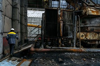 Eines der ukrainischen Wärmekraftwerke wurde durch russischen Beschuss zerstört.