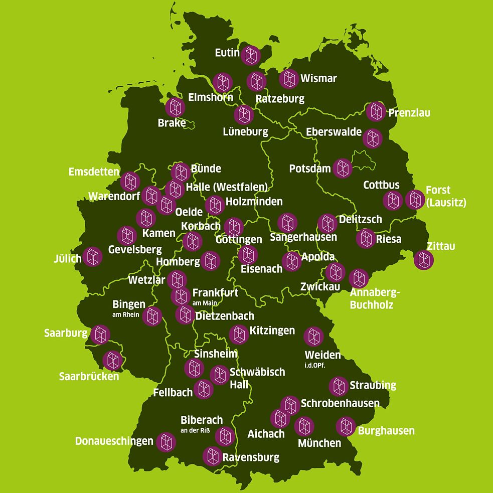 Grafische Deutschlandkarte mit den eingezeichneten Standorten der Infohäuser