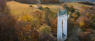 The Schönberg Tower near Pfullingen in the Swabian Alb – a landmark visible from afar in the golden autumn light