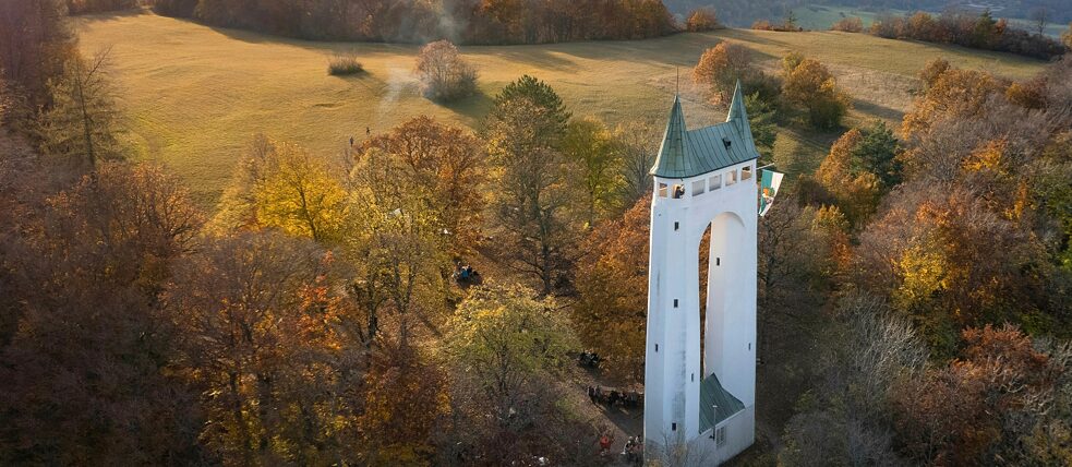 The Schönberg Tower near Pfullingen in the Swabian Alb – a landmark visible from afar in the golden autumn light